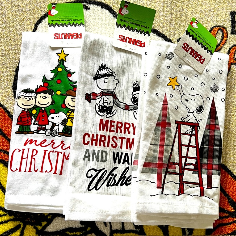 6pc Lot Snoopy Christmas Kitchen Towels.